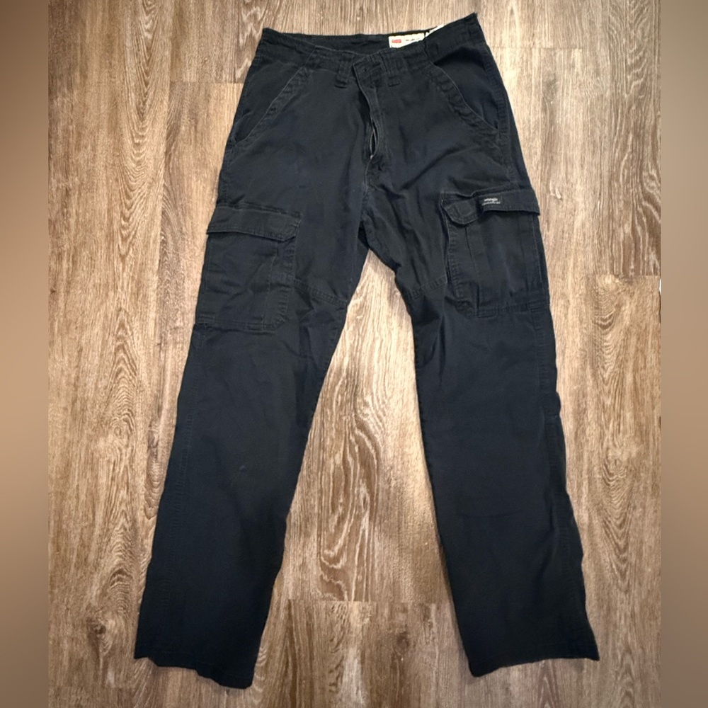 Men’s wrangler relaxed cargo pants